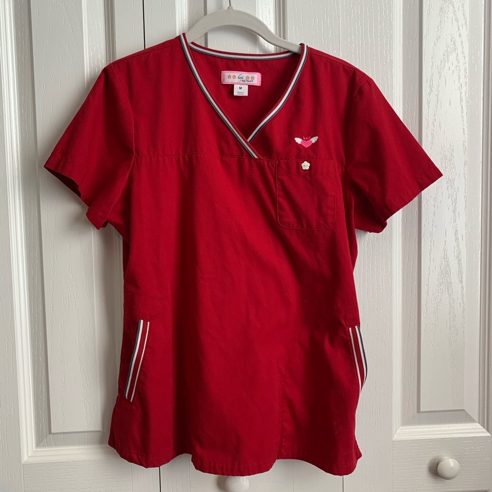 Koi| Scrub Top